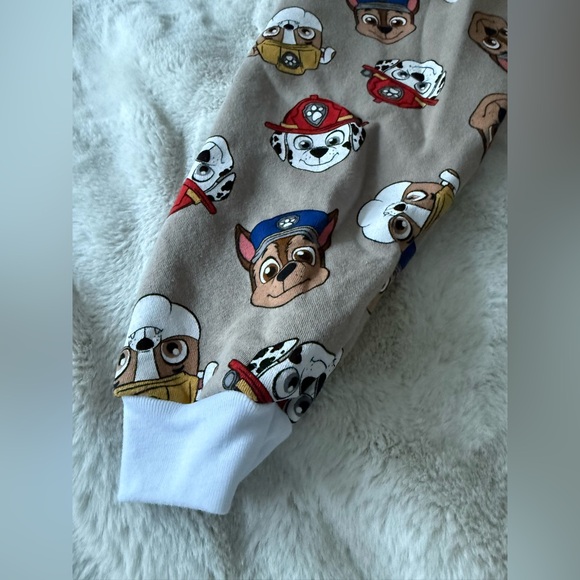 Like New - Paw Patrol Fleece Set - Picture 8 of 10